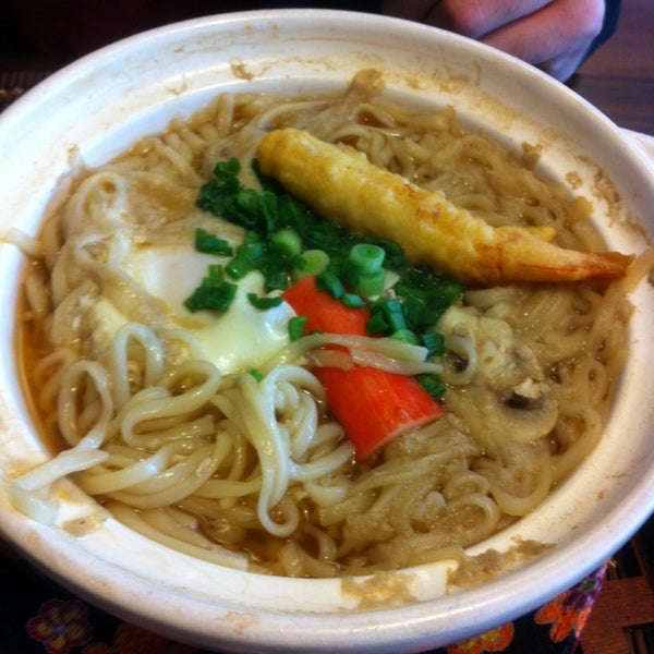 Das Foto wurde bei En Asian Kitchen &amp; Cafe von Duygu A. am 11/23/2014 aufgenommen