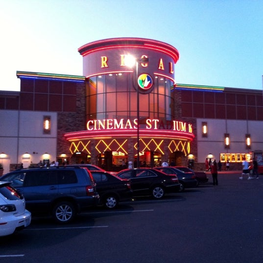 Regal Cinemas Everett Mall 16 & RPX - Everett Mall South - 28 tips
