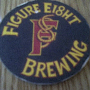 Foto tirada no(a) Figure Eight Brewery por Steve D. em 6/30/2012