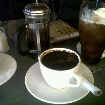 Photo taken at Golden Heritage Koffie by Indra B. on 5/6/2012
