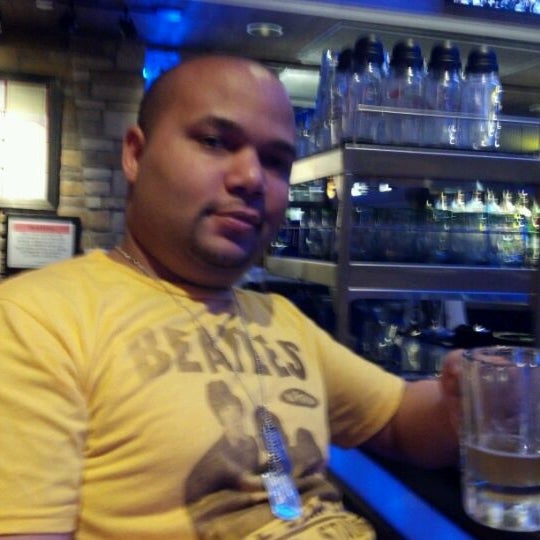 Photo taken at Chili&#39;s Grill &amp; Bar by Ramahl W. on 4/3/2012