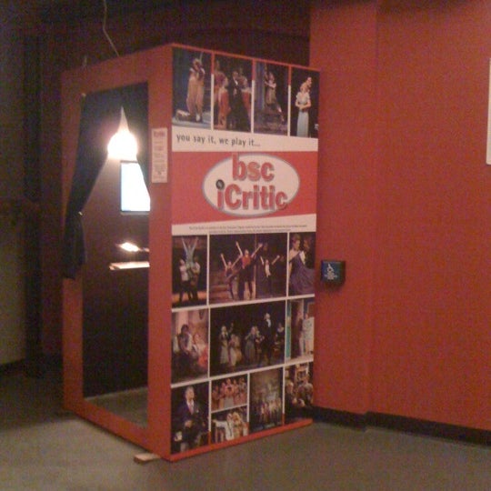 8/16/2011にlinda p.がBarrington Stage Company: Mainstageで撮った写真