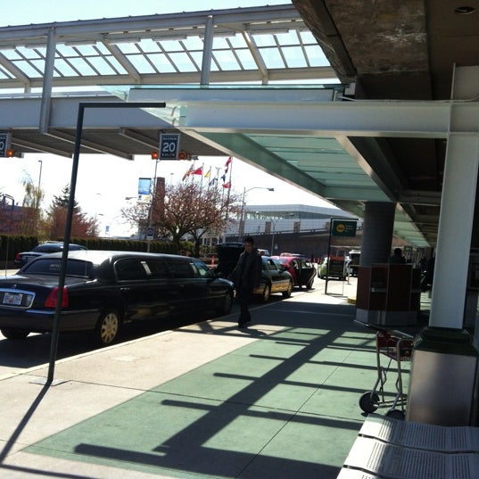 Are Dogs Allowed In Yvr Arrivals