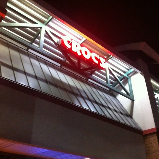 crocs sports bar