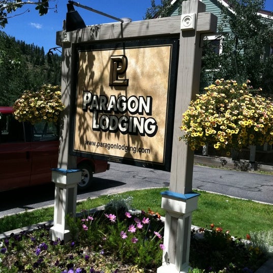 Photo taken at Paragon Lodging by Stacy S. on 8/18/2011