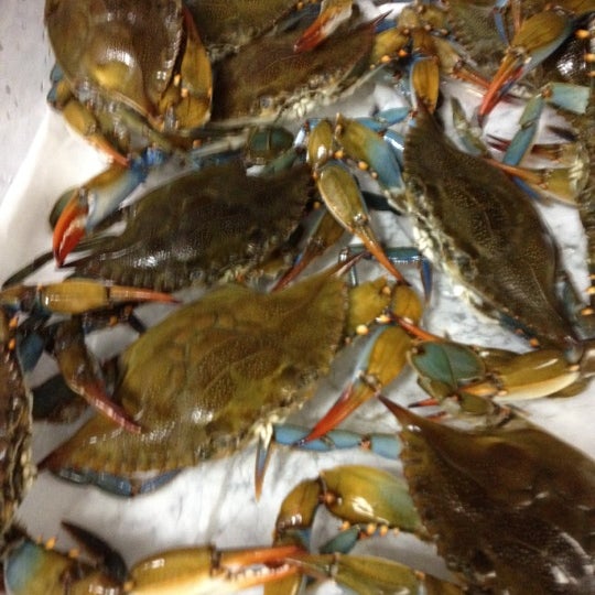 Foto tirada no(a) DANG! Crabs por Cassie D. em 4/29/2012