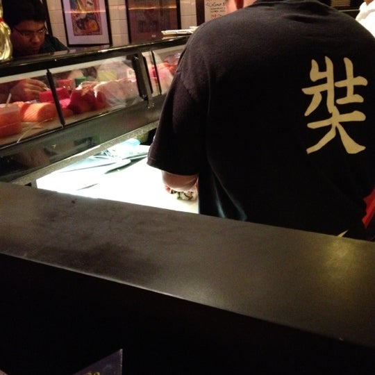 Foto diambil di Sushi Joe oleh Paul L. pada 3/20/2012