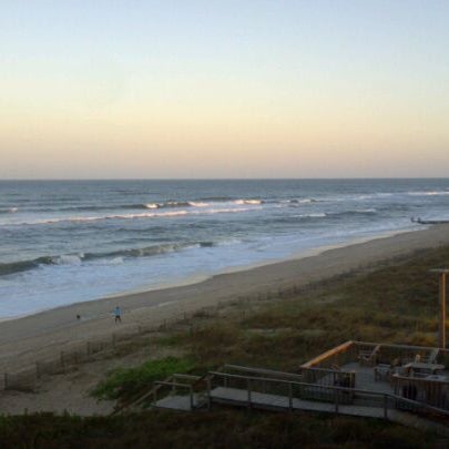 Photo taken at Ramada Plaza Nags Head Oceanfront by Martin B. on 11/8/2011