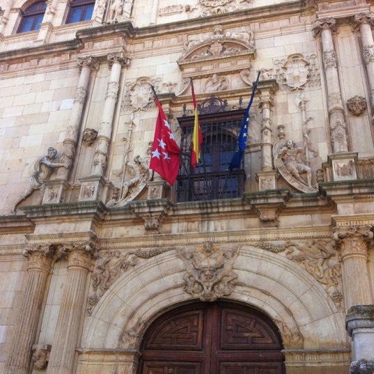 Foto diambil di Universidad de Alcalá oleh Celia X. pada 3/14/2012