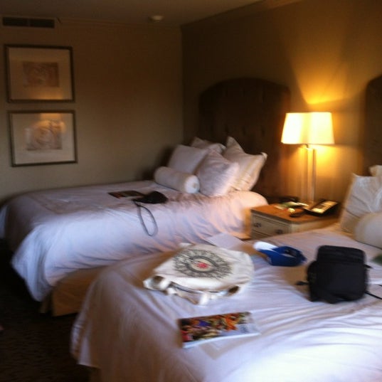 Снимок сделан в Dauphine Orleans Hotel пользователем Marla D. 5/20/2012