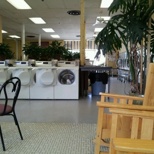 Photo taken at The Laundry Lounge by MJEG on 9/29/2011