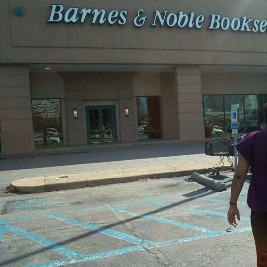 Photos At Barnes Noble Bookstore In Virginia Beach
