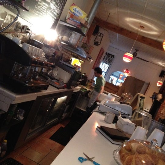 12/15/2011にKenneth S.がBoulevard Cafeで撮った写真