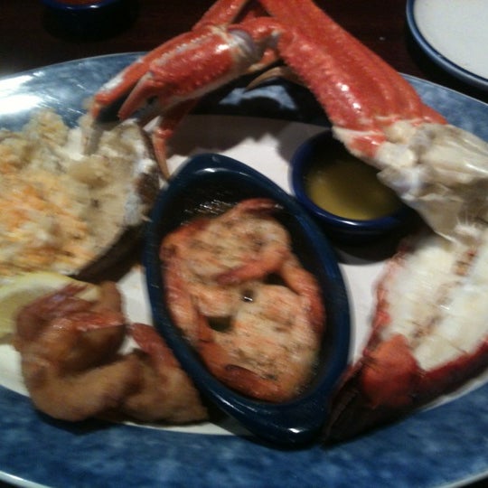 Photo taken at Red Lobster by Claude T. on 12/1/2011