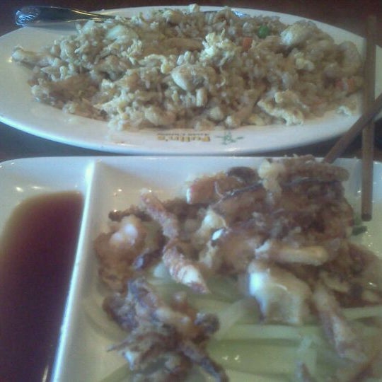 Photo taken at Fulin&#39;s Asian Cuisine by Ky S. on 9/30/2011