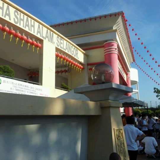 Shah Alam Buddhist Society Temple In Shah Alam