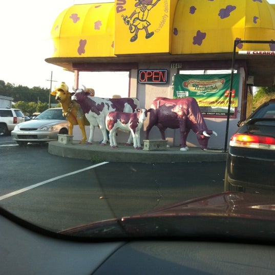 Photo prise au Purple Cow par Zxyan G. le8/9/2011