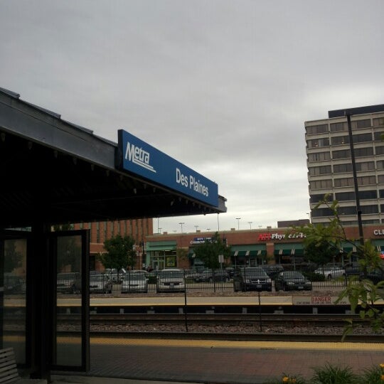 Metra - Des Plaines - Train Station
