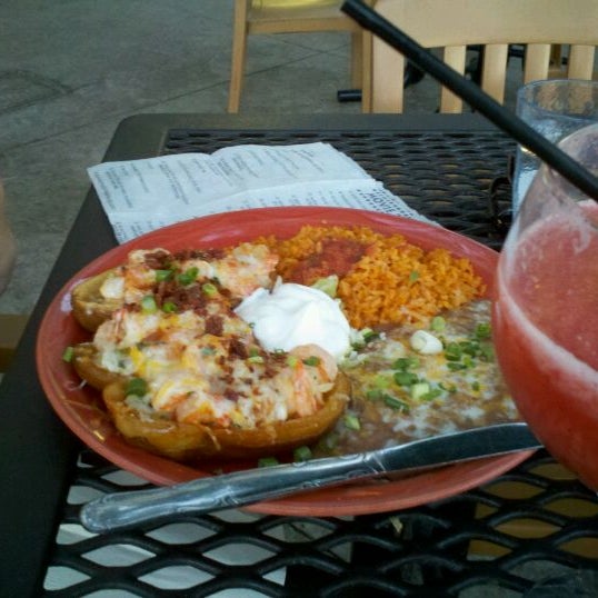 Снимок сделан в Joselito&#39;s Mexican Food пользователем Tristam B. 1/3/2012