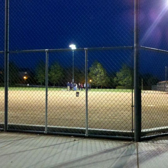 Hunter's Ridge Park Park in Fontana