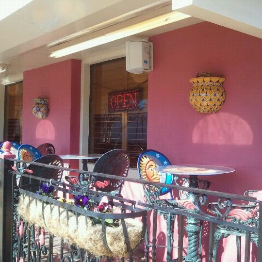 Снимок сделан в Tarahumara&#39;s Mexican Cafe &amp; Cantina пользователем whois101 1/14/2012
