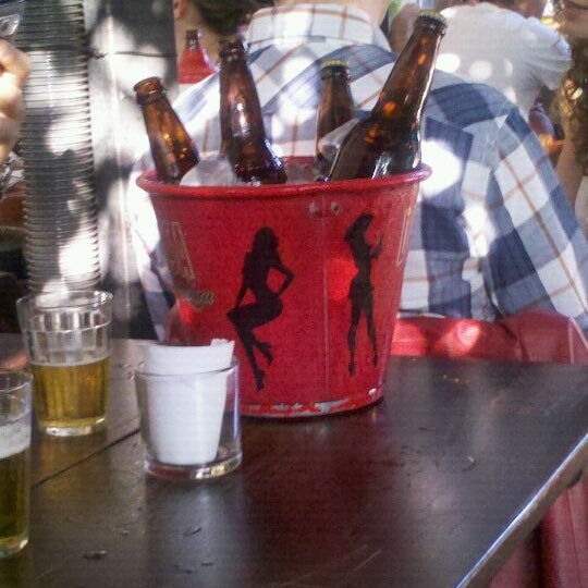 3/31/2012 tarihinde Marconi A.ziyaretçi tarafından Bar Camará'de çekilen fotoğraf