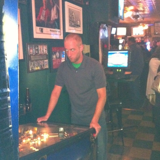 1/15/2012にScott H.がFriendly&#39;s Sports Bar and Grillで撮った写真