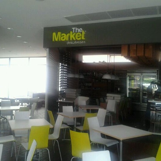 12/6/2011にAlejandraがThe Market Delicatessenで撮った写真