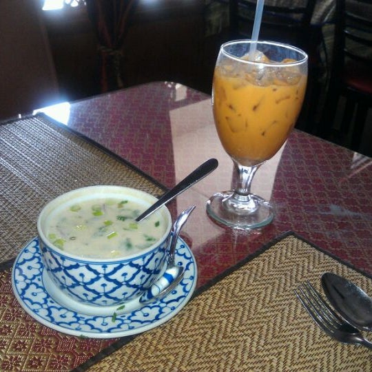 may tip thai food restaurant menu