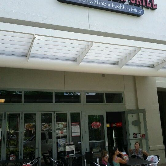 Photo taken at Muscle Maker Grill by Ricky R. on 10/1/2011