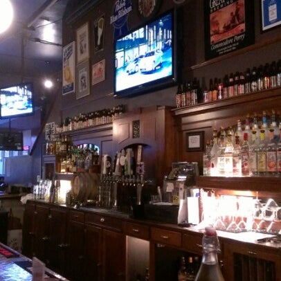Foto tomada en Fizz Bar &amp; Grill  por Candice K. el 9/12/2012