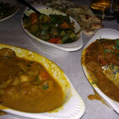 Снимок сделан в Haveli Indian Restaurant пользователем Marty O. 12/10/2011