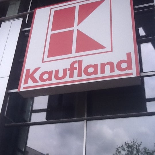 Photo taken at Kaufland by Fackelmann A. on 5/9/2012