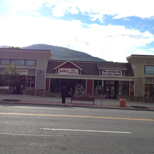 Bob's Ice Cream (Now Closed) Ice Cream Parlor