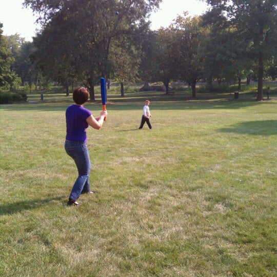 Парк марии луизы севилья. Сады королевы марии риджентс парк лондон. Mary park. Парк марии луизы севилья. Севилья достопримечательности парк марии луизы.