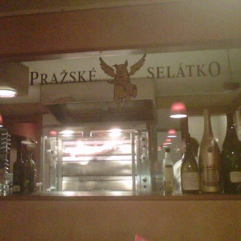 12/13/2011 tarihinde Arturo O.ziyaretçi tarafından Restaurant Lví Dvůr'de çekilen fotoğraf