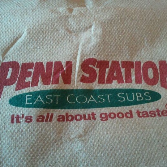 Photo prise au Penn Station East Coast Subs par Ron R. le9/3/2011