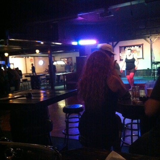 Foto tomada en Einsteins Pub  por Johnny T. el 4/19/2012