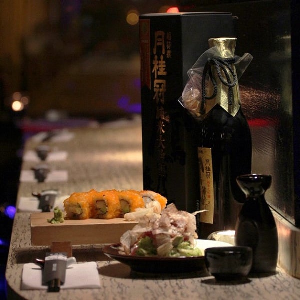 Photo prise au Noh Sushi &amp; Ramen par Hasan I. le1/26/2012