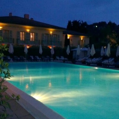 Foto scattata a Hotel Royal-Riviera da Christiane S. il 7/19/2012