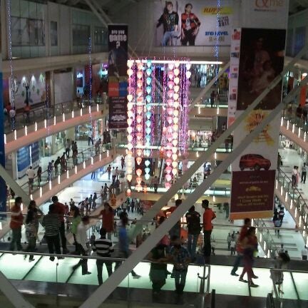 Foto tirada no(a) Korum Mall por Tezun S. em 10/23/2011