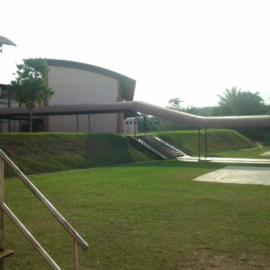 Photos At Kolej Yayasan Felda Trolak College Technology Building In Sungkai