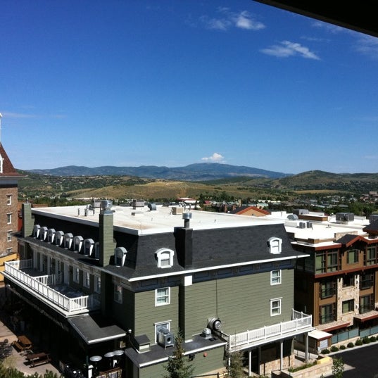 Photo taken at Marriott&#39;s MountainSide by Eric P. on 8/27/2011