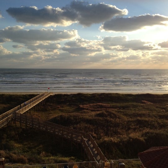 10/29/2011 tarihinde Homer R.ziyaretçi tarafından La Copa Inn Beach Hotel'de çekilen fotoğraf