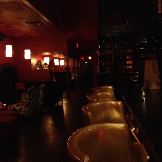 5/18/2012 tarihinde MISSLISAziyaretçi tarafından Tatu Asian Restaurant &amp; Lounge'de çekilen fotoğraf