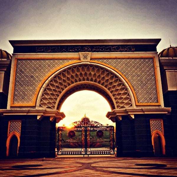 Photos At Istana Negara National Palace Damansara Heights Kuala Lumpur Kuala Lumpur