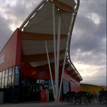 Photo taken at KFC by Jorge C. on 8/10/2011