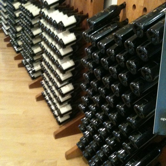 Das Foto wurde bei Lamoreaux Landing Wine Cellars von Pam D. am 10/15/2011 aufgenommen