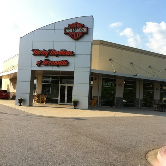 รูปภาพถ่ายที่ Harley-Davidson of Greenville โดย Anita M. เมื่อ 6/18/2012