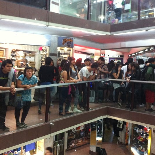 Foto tomada en NOTHING STORE  por Mario V. el 10/28/2011